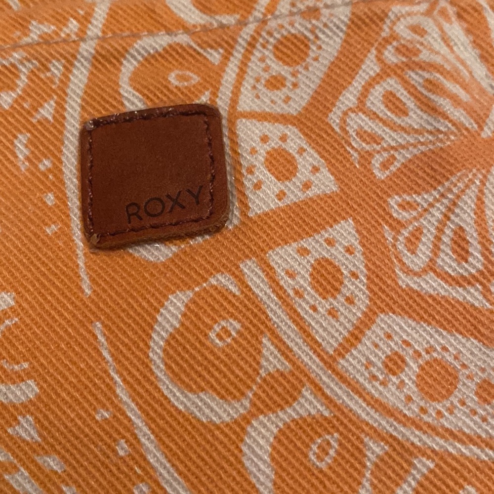 Roxy shorts EUC - Picture 3 of 8